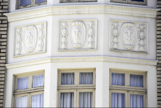 Illustration for article titled What the Secret Symbols in Victorian Architecture Really Mean